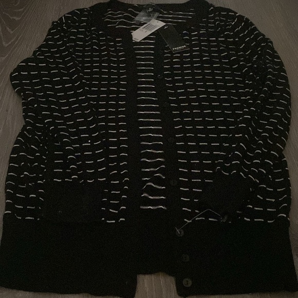 Premise - Black button down cardigan with white stripes Size M NWT - Picture 3 of 3